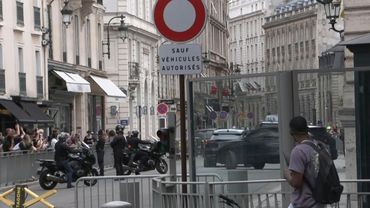 Convoy leaves Elysee after French PM meets Macron before budget | AFP