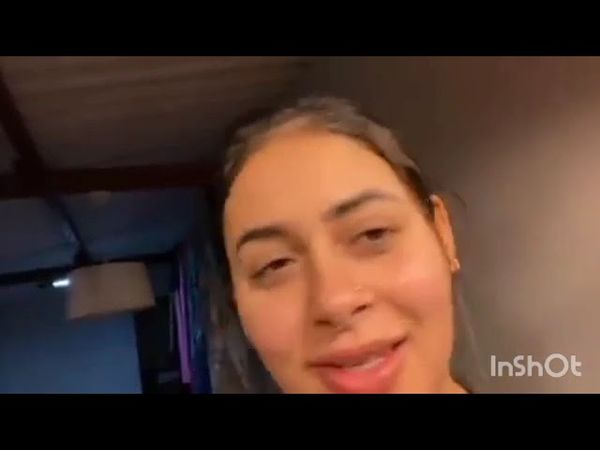 Na bike de vestido transparente 🍓