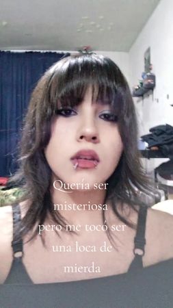 Tocó, sígueme en ig: @blood0nmyh4ndss  (vi el video en mi fyp, me ide...