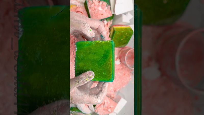 Green Block #relax #crushingtime #oddlysatisfying #satisfying #rainbowsoap