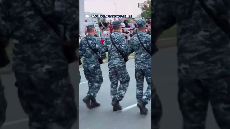 Večeras se održala generalna proba svečanog vojnog mimohoda. #hrvatskaradiotelevizija #mimohod