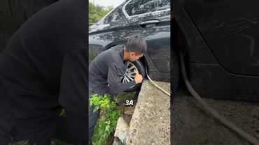 Застрял в грязи или кювете? Вот лайфхак! ⚡🛠️