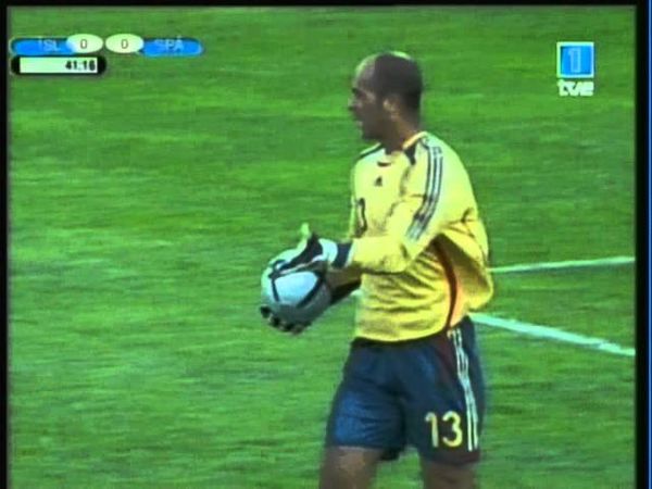 2006 (August 15) Iceland 0-Spain 0 (Friendly).mpg