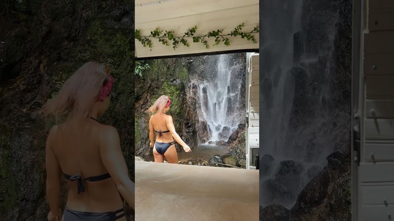 Утренний душ, когда твой дом - это машина🙋🏽‍♀️💦 #автодом #домнаколесах #кемпинг