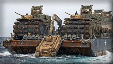 Моряки нашли сохранившиеся танки, подплыв ближе они побледнели…