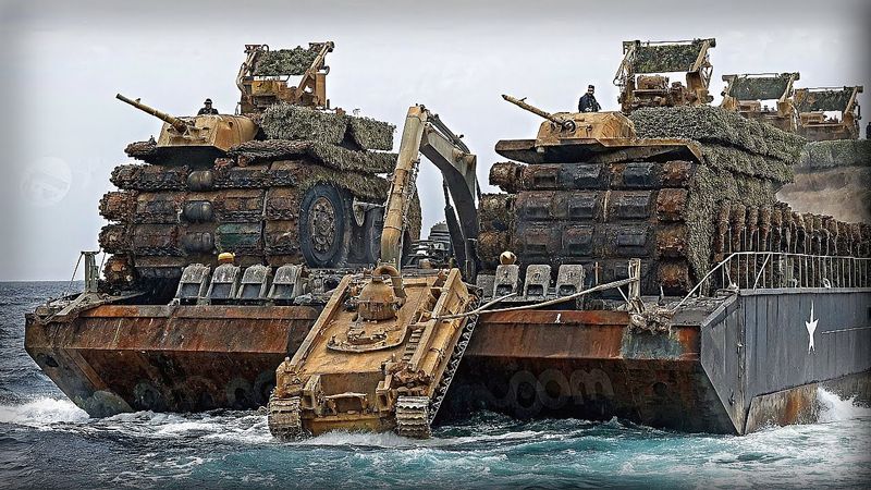 Моряки нашли сохранившиеся танки, подплыв ближе они побледнели…