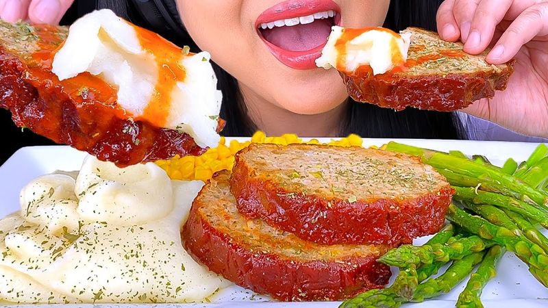 ASMR MEATLOAF, MASHED POTATOES & VEGGIES MUKBANG (EATING SOUNDS) EATING SHOW | ASMR Phan