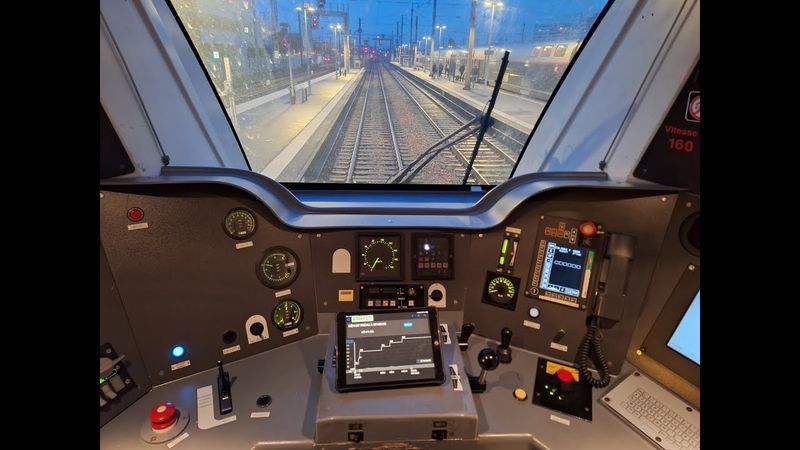 ( CAB RIDE ) Angers - Le Mans en cabine de conduite d'un AGC ( Z27500 ).