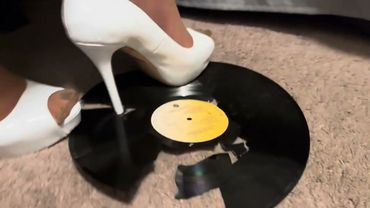 Sexy White Peep Toe Pumps Crushing a Record