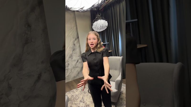 У кого в гостях на интервью вы бы хотели меня видеть? ⬇️❤️ ⚡️#annavolkova #мывместе #Russia