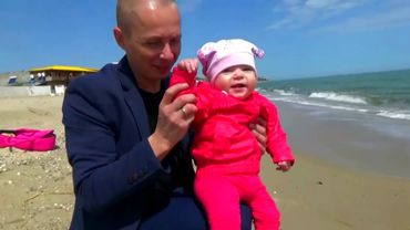 Маргарита и Лера Едим на МОРЕ