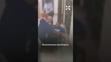 Полицейские избили колясочника