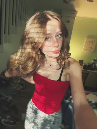 Sleep with one eye open😻😝(btw I cut 7inchs off my hair) #viraltiktok ...