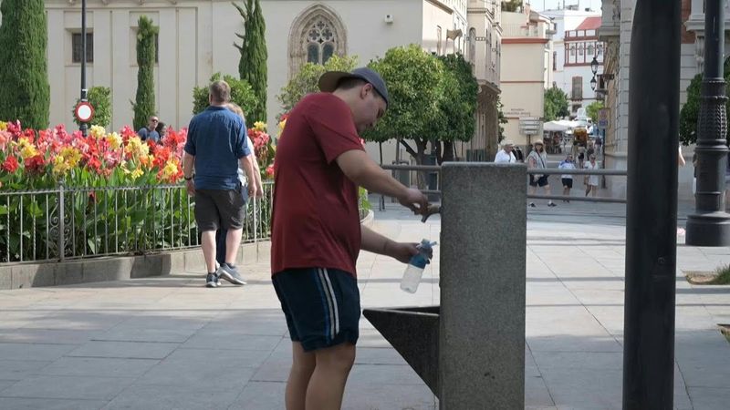 Temperatures soar in Seville as a heatwave hits Europe | AFP