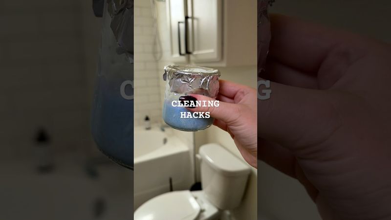 Your bathroom will always be fresh and clean 🧼 #cleaninghacks #cleaning #bathroomhacks #shortvideo