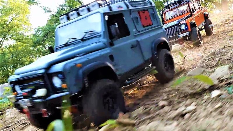 RC Car Xtra Speed D110 & D90 Land Rover Defender Park Trail Ride 2