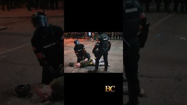 Serbian police arrest dozens in clashes with antigovernment protesters
