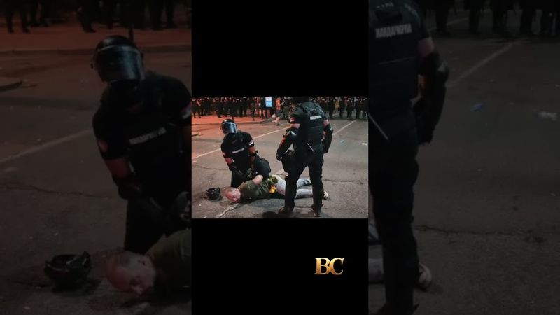 Serbian police arrest dozens in clashes with antigovernment protesters