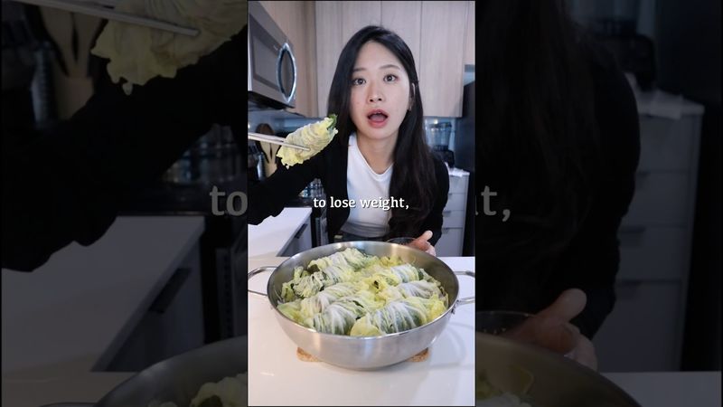 I lost 20 lbs with this meal. Try these easy, healthy, and delicious steamed veggie & meat rolls!