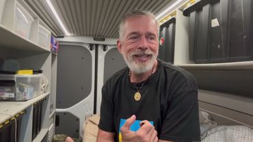 Долги нефтяного гиганта "Газпрома" будут покрывать россияне. Деньги заберут с пенсий и зарплат