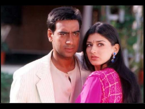 सोनाली बेंद्रे और अजय देवगन ने फिल्म 'तेरा मेरा साथ रहे' के बारे में बात की