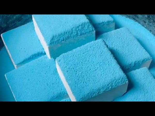 Fine Blue Chalk Powder on Freshies