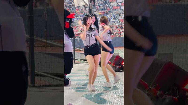 빅과 함께 아웃송 #김한슬 #김한슬치어리더#ktwiz#kt위즈 #kt위즈치어리더