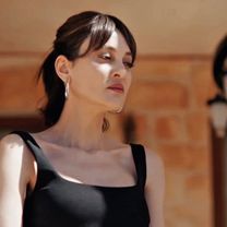 Do you think she realized who the enemy is?🤔#uzaksehir #uzakşehrinmas...