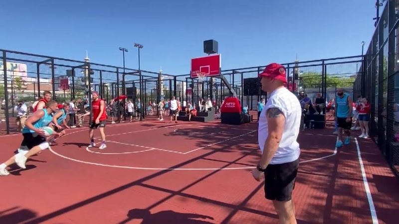 Гуф, Кириленко и Мозгов на уличном баскетболе в Москве | Турнир 3х3 — прямая трансляция — Москва 24