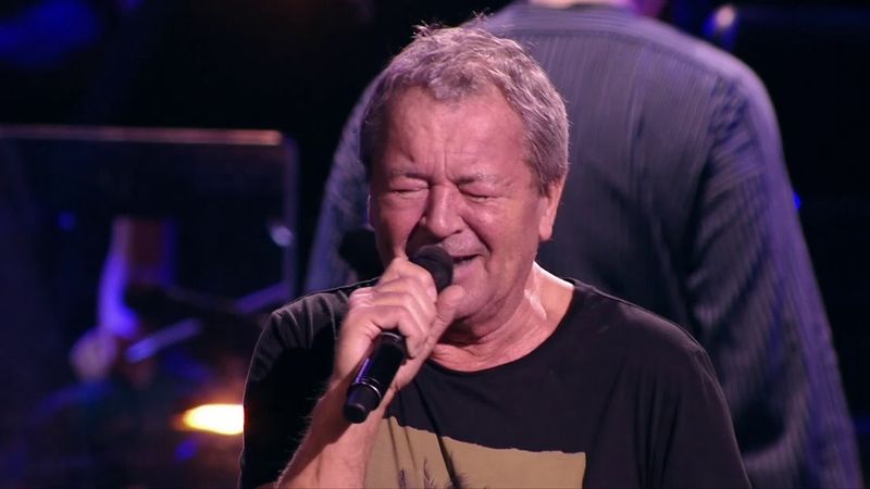 Ian Gillan "Smoke On The Water" - Live in Moscow
