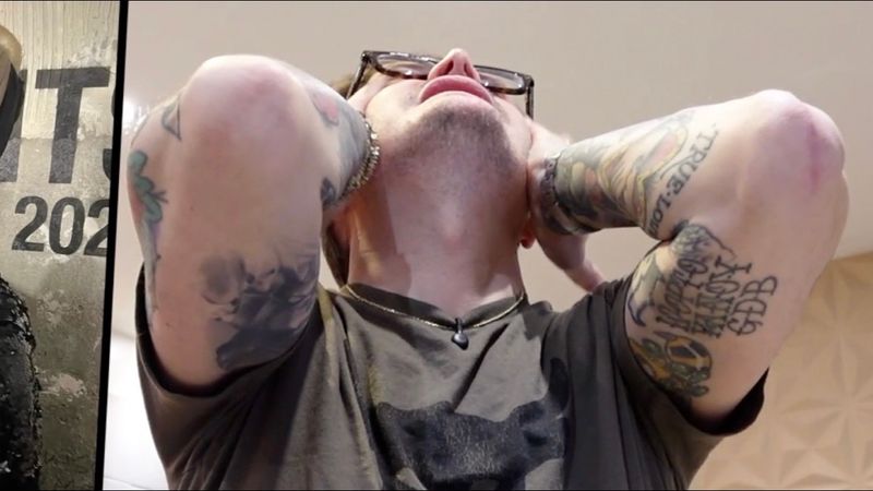 Коллекционер в аду моды: Париж и POP MART