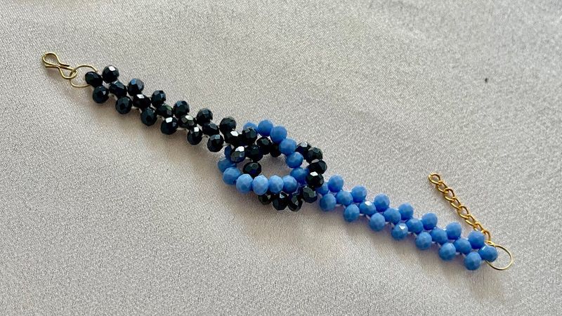 Knot bracelet tutorial…🖤🩵