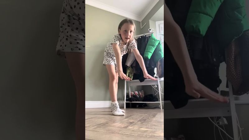 How to do a handstand! | Beginner tutorial