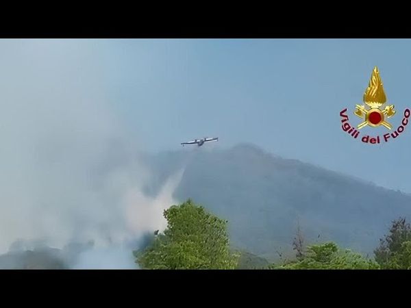 Visible from space: Vesuvius fire has three fronts still active, firefighters continue battle