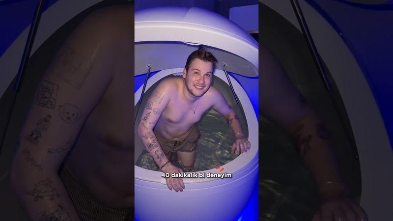 DEV SU TANKINA GİRDİM! #emreuzunboy #shorts #deneyim #floattherapy