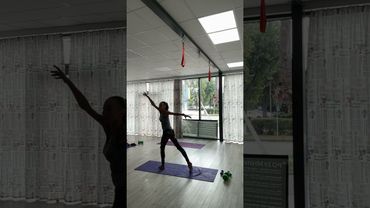 Функциональная тренировка на все тело, две гантели по 1 кг и одна 2кг