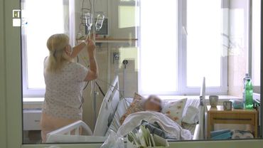 На Львівщині госпіталізували жінку з ботулізмом