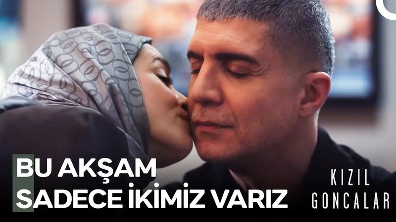 Elleriyle Yemek Hazırlayan Levent Alkanlı Karizması - Kızıl Goncalar 42. Bölüm
