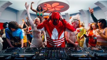 SPF INFINI: LOBSTA B (LIVE FROM 5PACE)