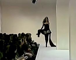 … #cindycrawford #dolcegabbana #supermodel #fashion #fyp 