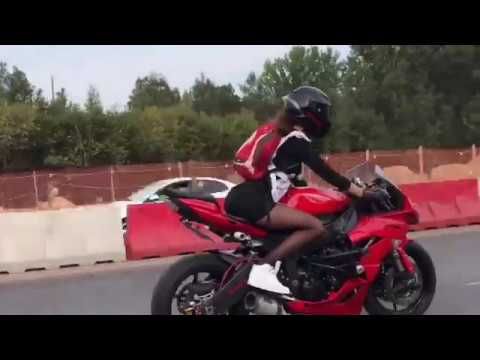 32 августа #мототаня школьница на мотоцикле