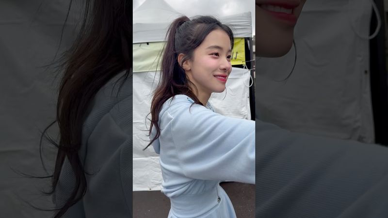 多慧很常請粉絲們吃各種餅乾糖果 真的很寵粉呢🥰@lee_dahye #李多慧 #이다혜 #cheerleader #shorts