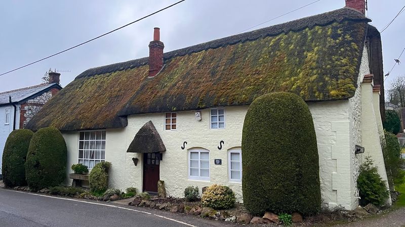 England's Countryside: A Journey Through Time in Wiltshire's Historic Village