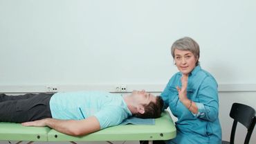 3. Раскачиваем ключицы.