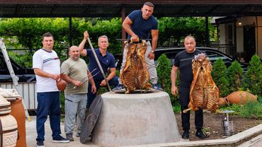 TANDOOR MASTERPIECE: 2 LAMBS MELT in YOUR MOUTH! A MEAT TALE. ENG SUB.