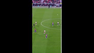 🟨 Choque de colombianos: Borja fue amonestado tras impactar con Romaña