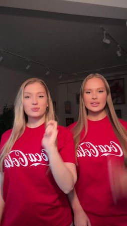 С сестрой ❤️