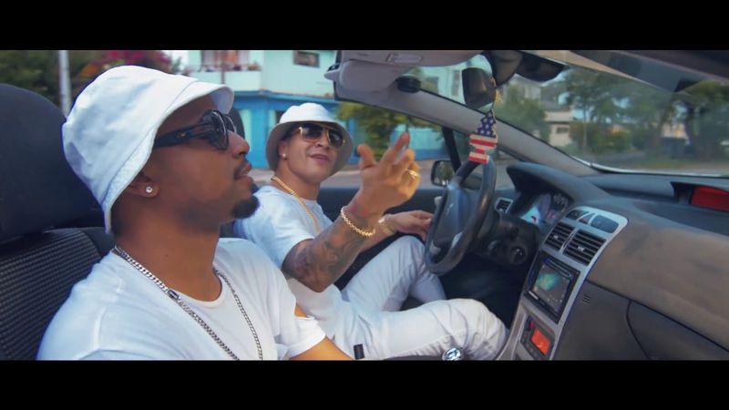 Yomil x Dany - Como te descargo (Official Video)