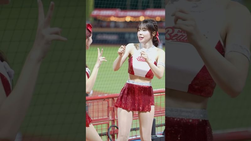 多慧跟菲菲兩人日常相愛相殺 感情真好🤣@lee_dahye #李多慧 #이다혜 #菲菲 #fancam #cheerleader #shorts