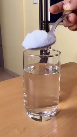 Что произойдет, если каждое утро натощак пить соленую воду? 